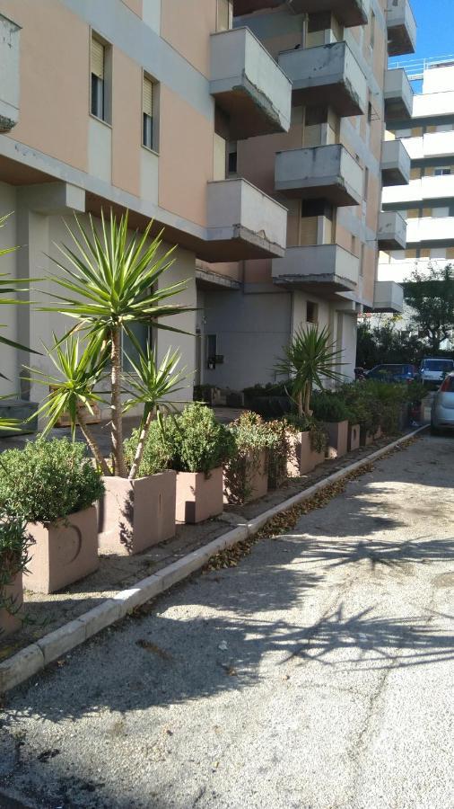 Apartment Montesilvano Marina Buitenkant foto